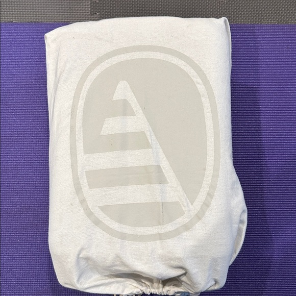 AWAY suitcase - kid’s size - Picture 3 of 8